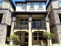 Building Photo - Brand New Townhome in Moonstone Community ...