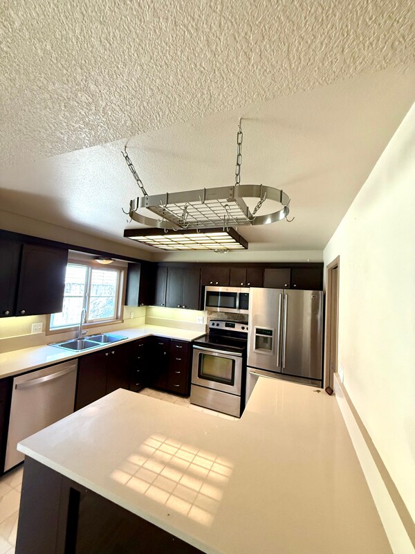 Building Photo - 9087 SW Monterey Pl
