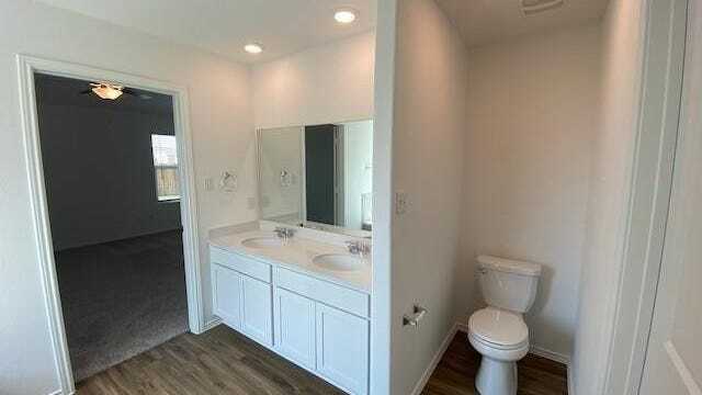 Building Photo - 111 Mountain Maple St