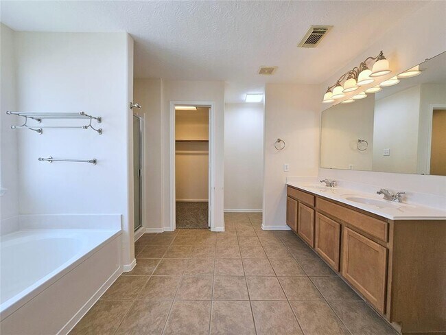 Building Photo - 24402 Cornell Park Ln