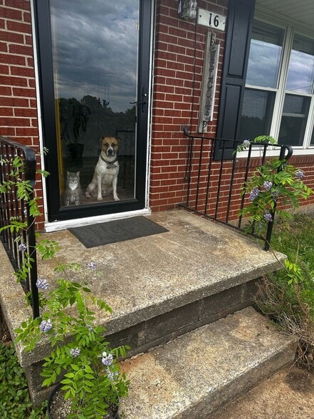 Building Photo - 16 Wagon Trail Rd