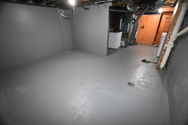 Building Photo - 451 Marion Ave