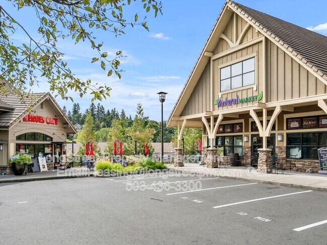 Building Photo - 10247 NW Village Heights Dr
