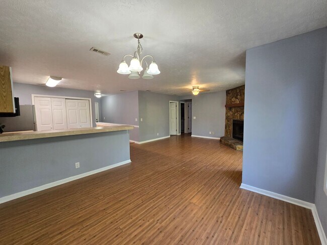Building Photo - 6752 Willowbrook Dr