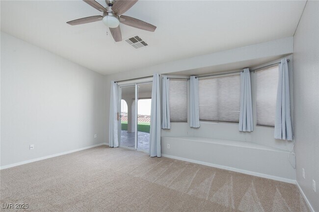Building Photo - 533 Trocadero St