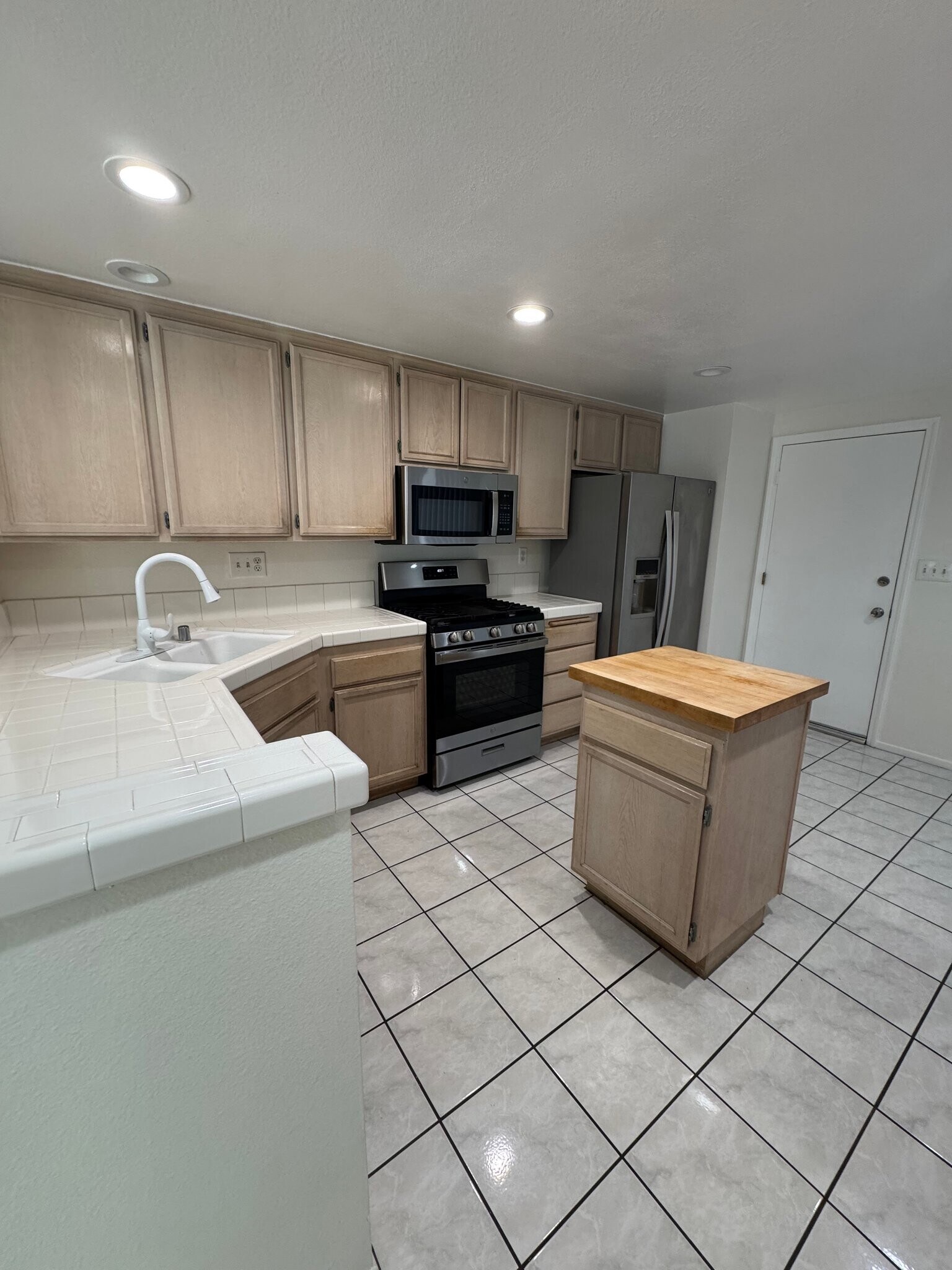 Building Photo - 7314 Laura Ln