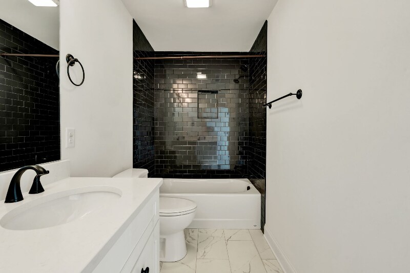 Building Photo - 381 Hungry Hollow Rd SE