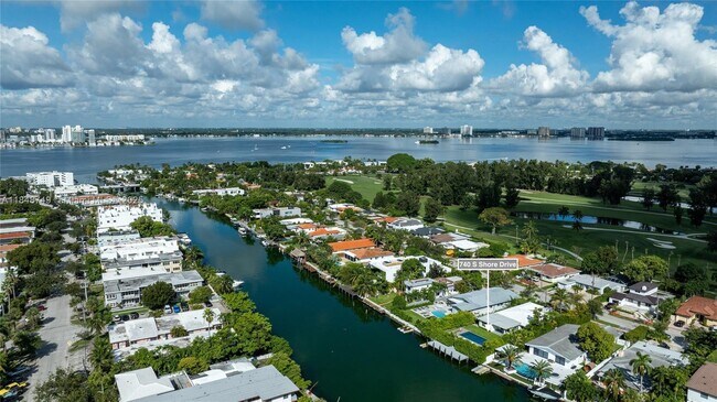 Building Photo - 740 S Shore Dr