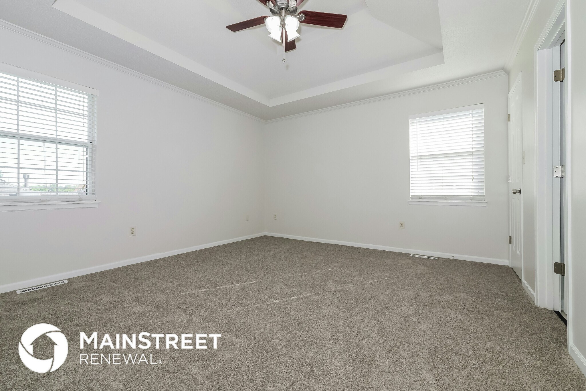 Building Photo - 421 SW Hamilton Ln