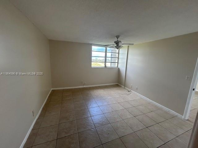 Building Photo - 2571 Aragon Blvd