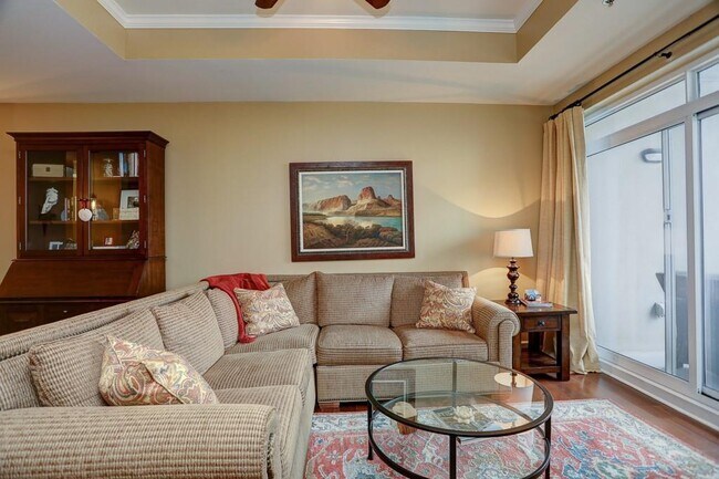 Building Photo - 325 East Paces Ferry Rd NE