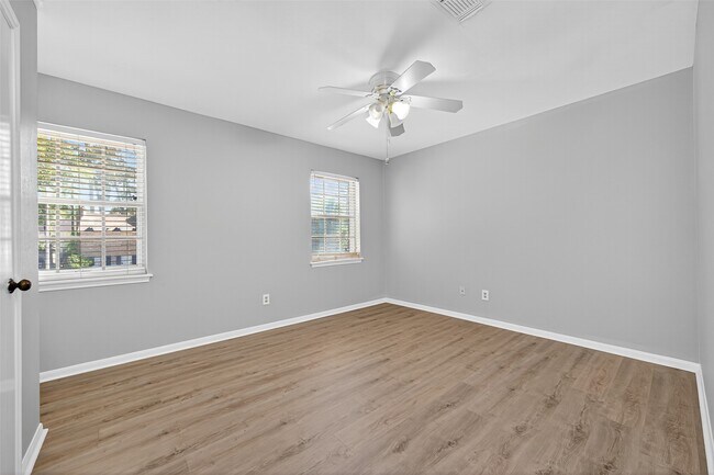 Building Photo - 1714 Corral Dr