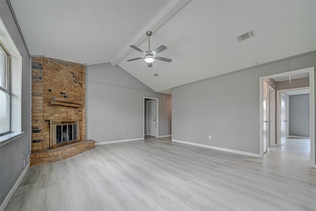 Building Photo - 4917 Fairvent St