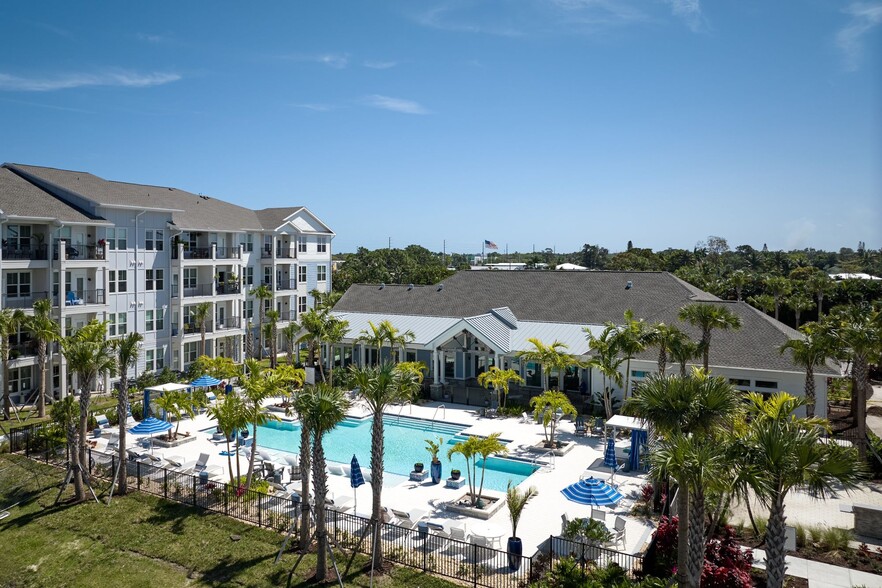 Building Photo - Mason Stuart