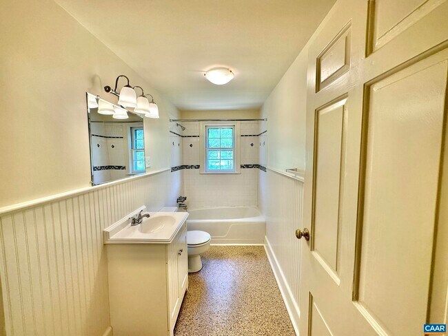 Building Photo - 2278 Hansens Mountain Rd