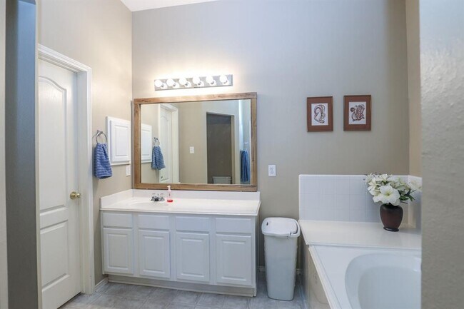 Building Photo - 18023 Melissa Springs Dr