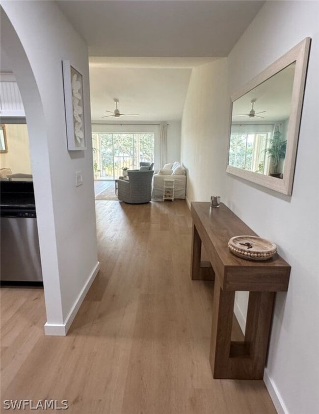 Building Photo - 529 Mardel Dr