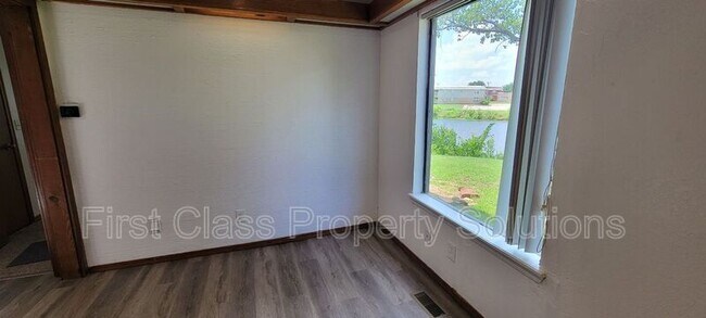 Building Photo - 7407 Kings Manor Ct
