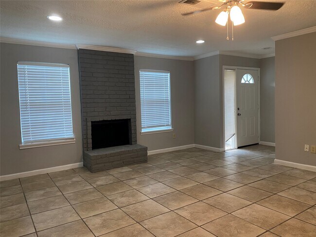 Building Photo - 10946 Bexley Dr