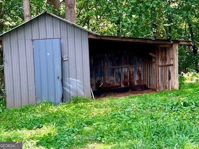 Building Photo - 43 Irvin Dr