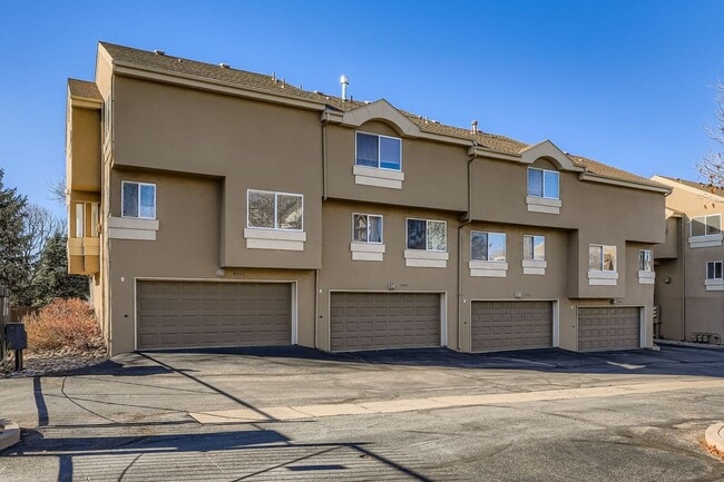 Building Photo - Beautifully Renovated Townhouse in Glendale Near Infinity Park