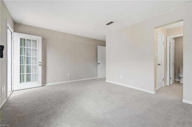 Building Photo - 1329 Thamesford Dr