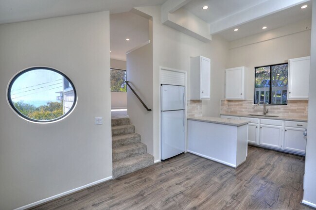 Building Photo - 2235 Calle Culebra