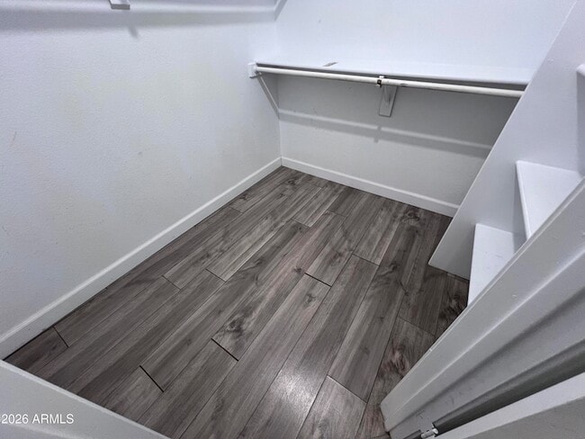 Building Photo - 4568 W Ivanhoe St