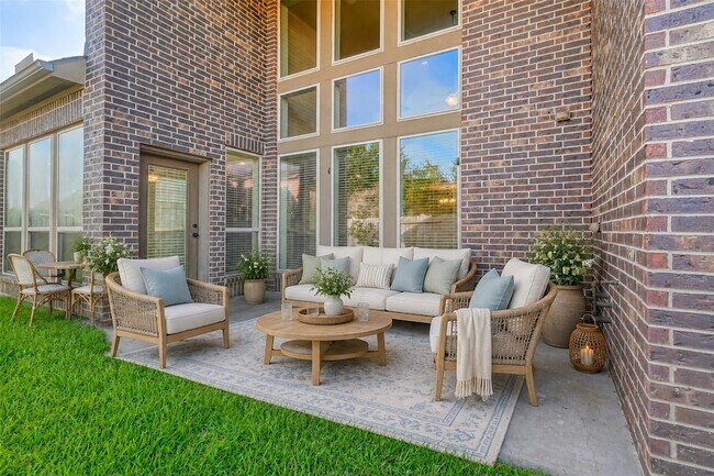 Building Photo - 4006 Misty Waters Ln