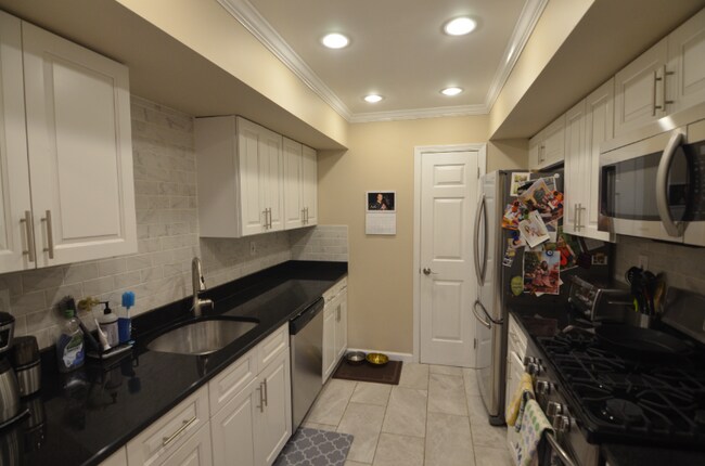 Building Photo - 811 N 29th St