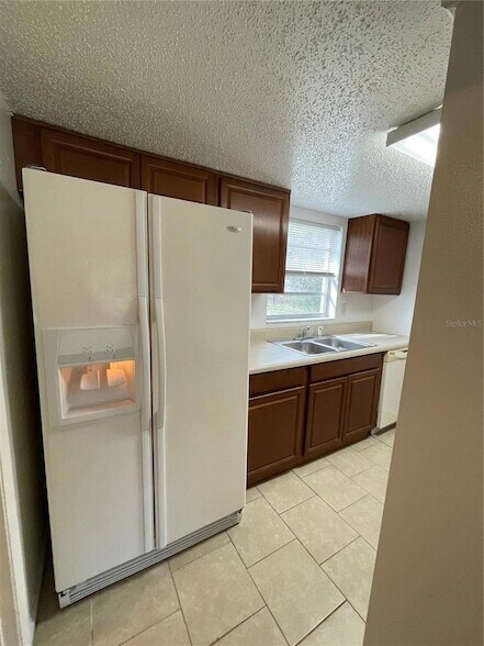 Building Photo - 27644 Green Willow Run