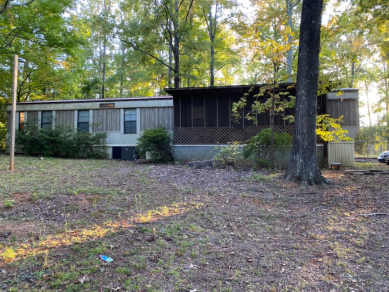 Building Photo - 5027 Henderson Cir