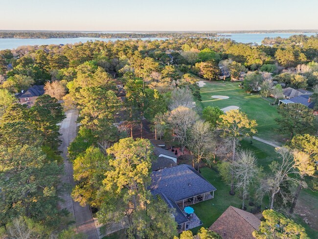 Building Photo - 199 Springs Edge Dr