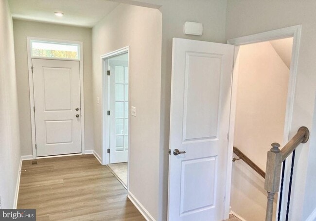 Building Photo - 5303 Ivy Hill Dr