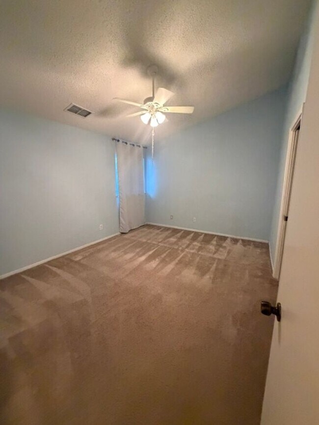 Building Photo - Charming 3 Bedroom + 2 Bathroom Half-Plex Near the American River in Fair Oaks: $2,375.00 + $100.00