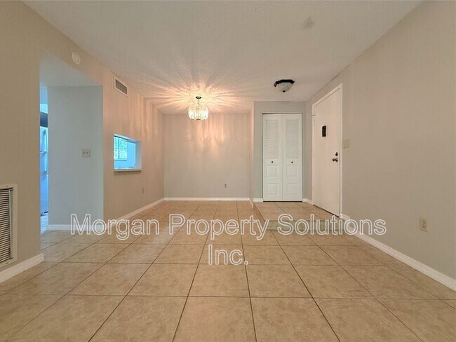 Building Photo - 3284 S Semoran Blvd