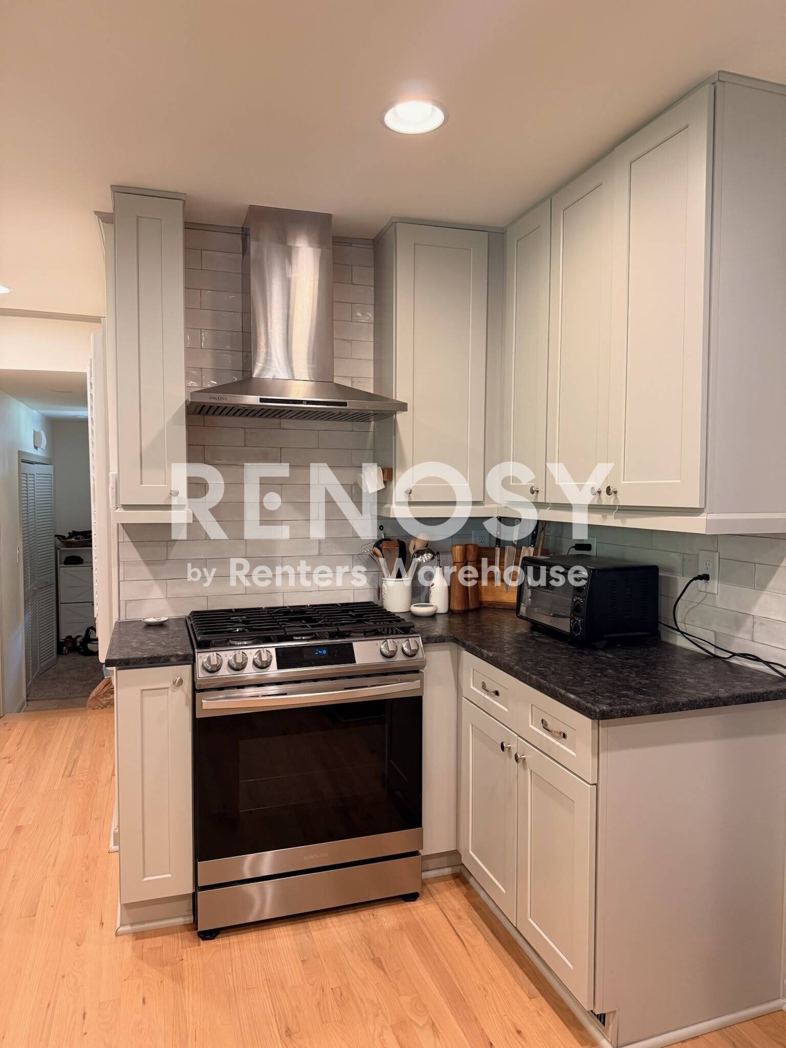 Building Photo - 1543 Knob Hill Dr NE