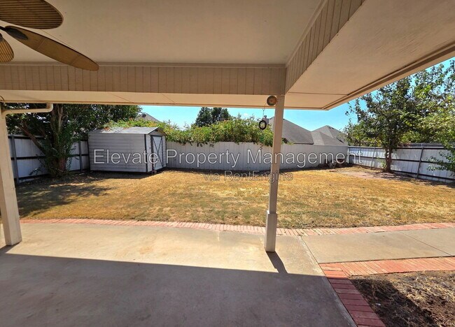 Building Photo - 1204 SW 128th St