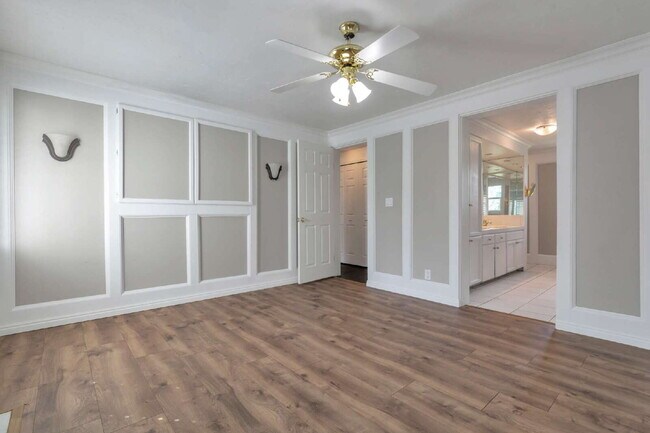 Building Photo - Charming 3-Bedroom Taylorsville Home with 3.5 Baths and Spacious Living
