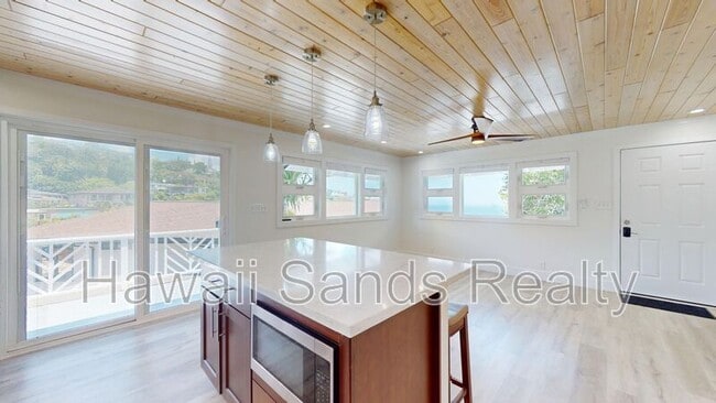 Building Photo - 4566 Sierra Dr