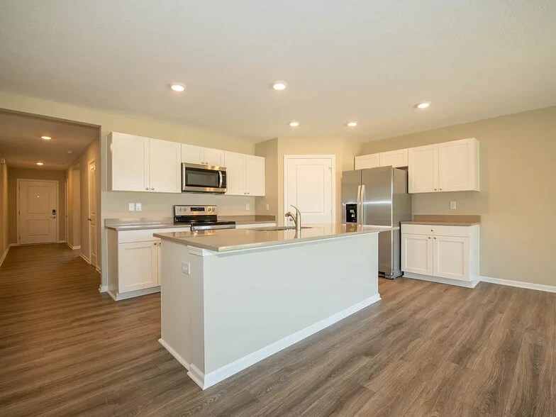Building Photo - 873 Lotus Dr