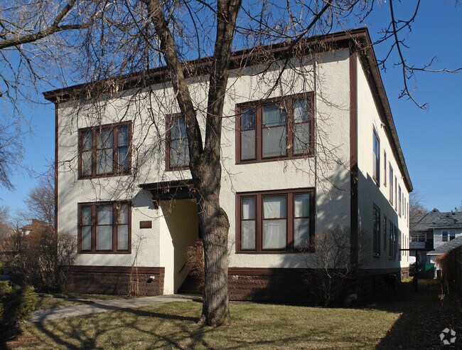 Building Photo - 1847 Laurel Ave