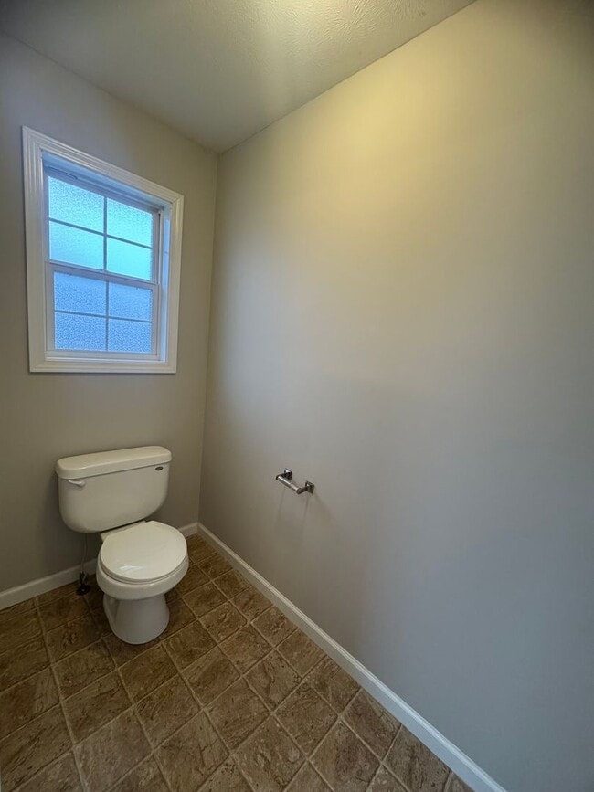 Building Photo - Gorgeous Single Family Home in Clarksville