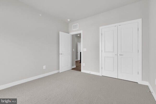 Building Photo - 20151 Northpark Dr
