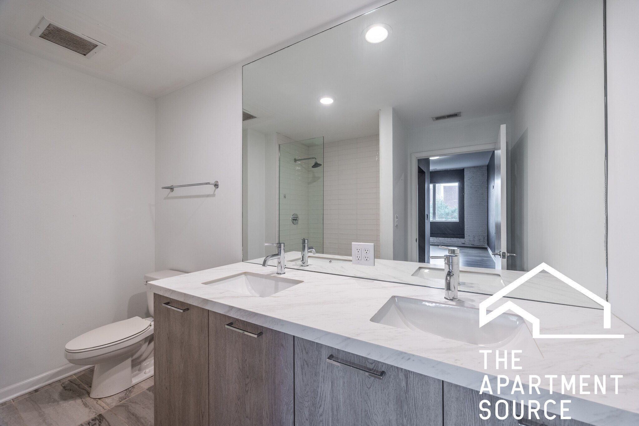 Building Photo - 2550 S Wabash Ave