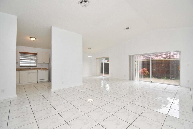 Building Photo - 1456 Waterway Cove Dr