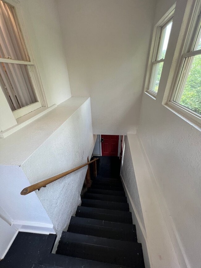 Building Photo - 1544 8th St