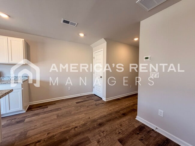 Building Photo - Brand New Living at Driftwood Townhomes!