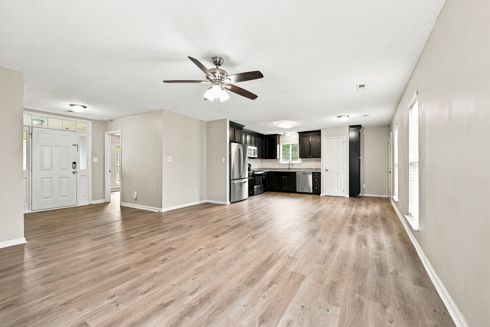 Building Photo - 9912 Peppermint Ln
