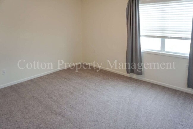 Building Photo - 9343 Cassadine Ct